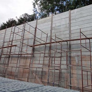 Painel duplo para cortina de contenção Painel duplo para cortina de contenção